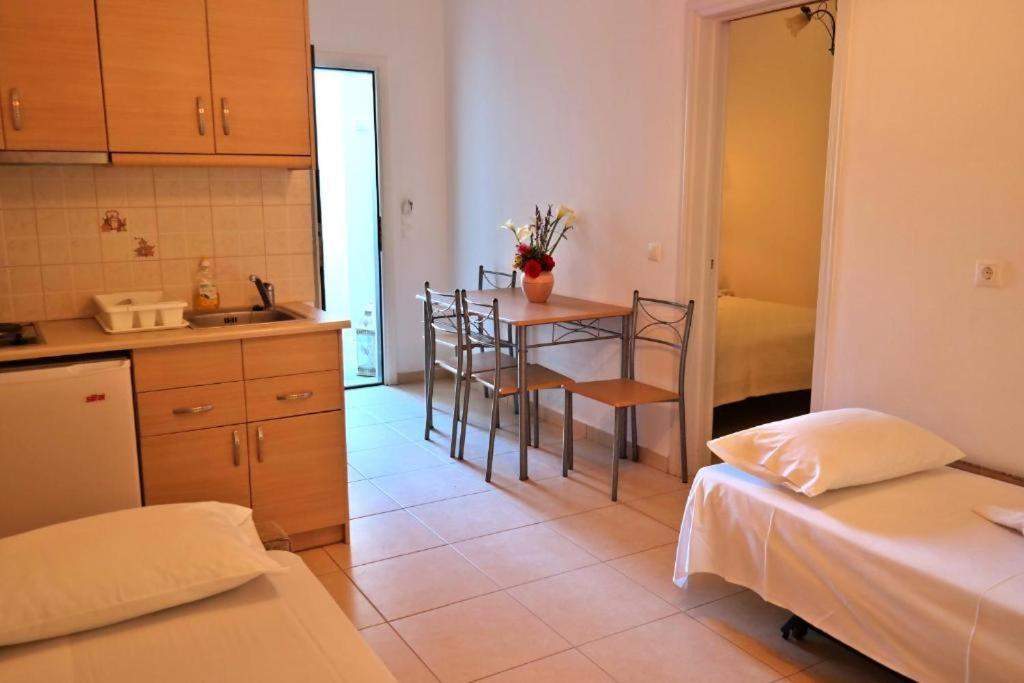 Magic Land Apartment ปลากา ภายนอก รูปภาพ