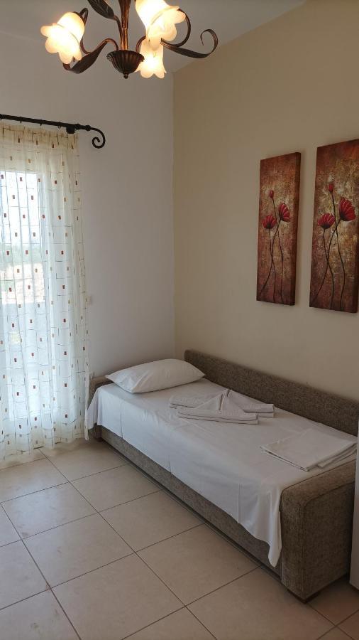 Magic Land Apartment ปลากา ภายนอก รูปภาพ