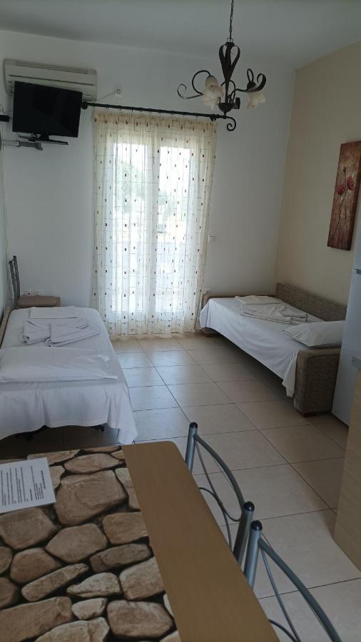 Magic Land Apartment ปลากา ภายนอก รูปภาพ
